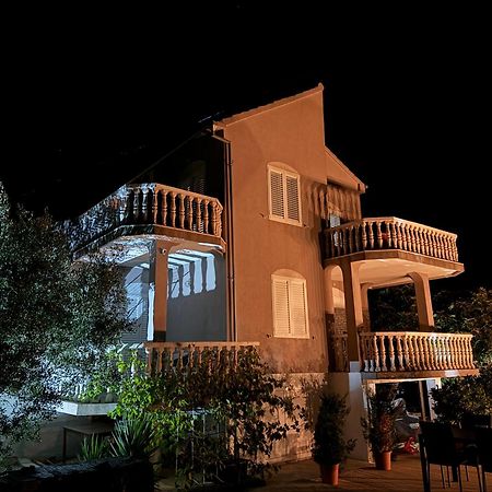 Spacious Apartment Amaros Korcula Town Exterior foto