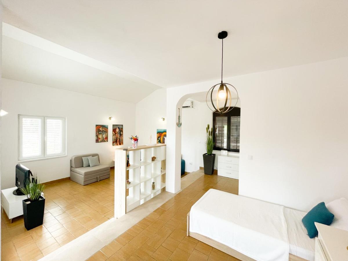 Spacious Apartment Amaros Korcula Town Exterior foto